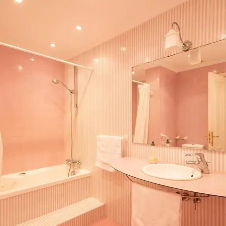Apartmán Bella Vista Luxury Apartment. Bay Views. Parking *