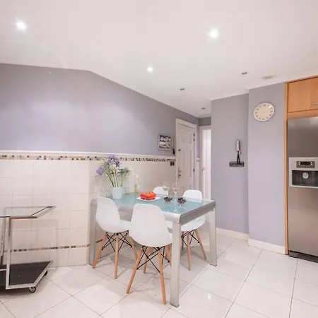 Bella Vista Luxury Apartment. Bay Views. Parking Daire *